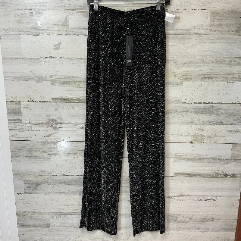 Street Shorts Pants Ankle By Yest In Black Silver, Size: 2